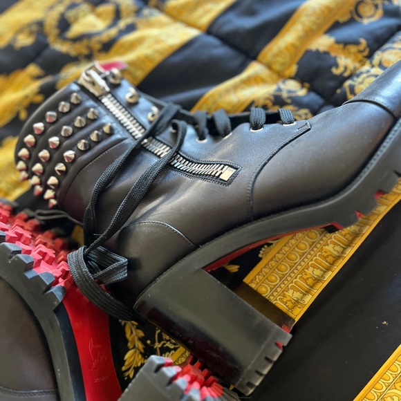 Boots - Picture 2 of 6